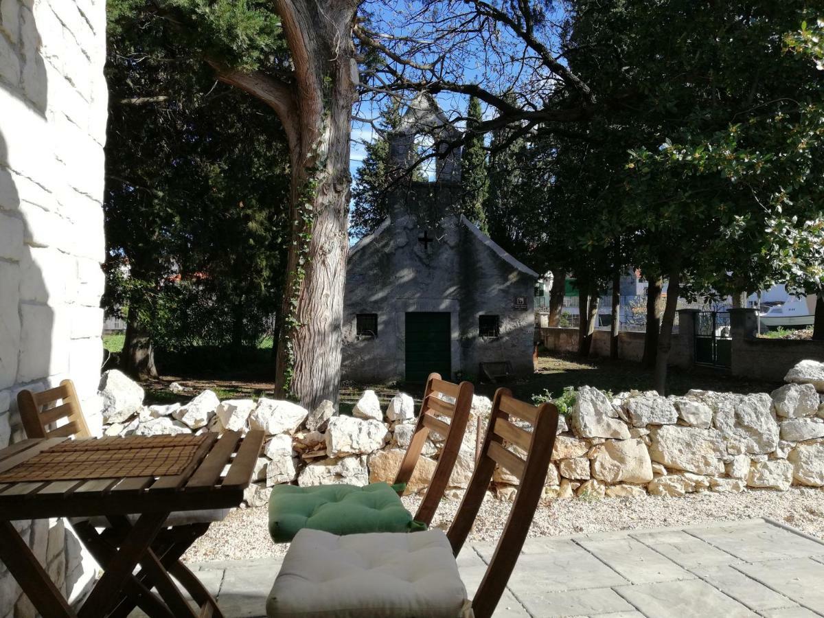 Kod Male Gospe Villa Tribunj  Exterior photo